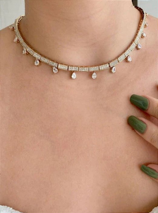 COLAR DOURADO CRAVEJADO COM ZIRCÔNIAS