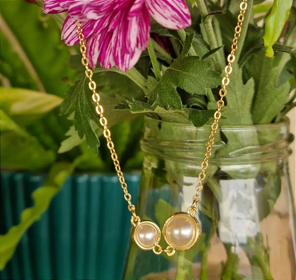 COLAR DOURADO PINGENTE DE PÉROLAS