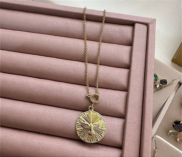 COLAR DOURADO PINGENTE REDONDO ESPÍRITO SANTO