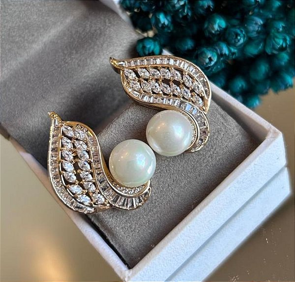BRINCO DOURADO COM ZIRCONIAS