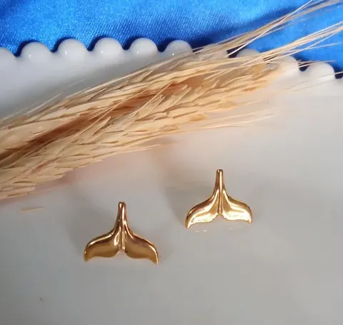 BRINCO DOURADO RABO DE SEREIA