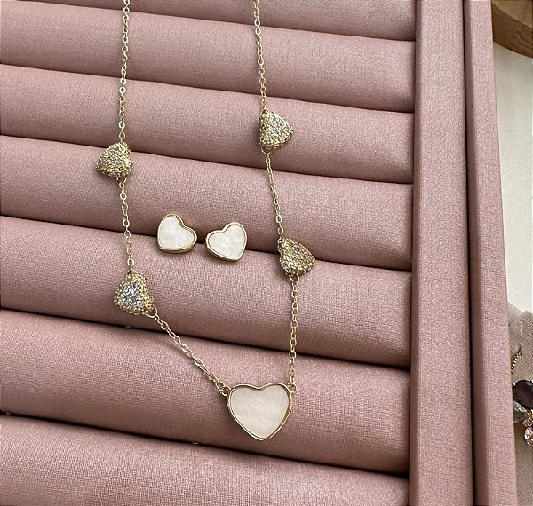 CONJUNTO CORAÇÕES MADREPEROLA BANHO OURO