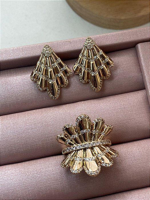 CONJUNTO DOURADO ANEL E BRINCOS CRAVEJADO