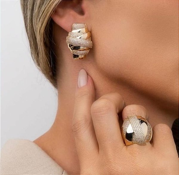 CONJUNTO DOURADO ANEL E BRINCOS DETALHE CRAVEJADO