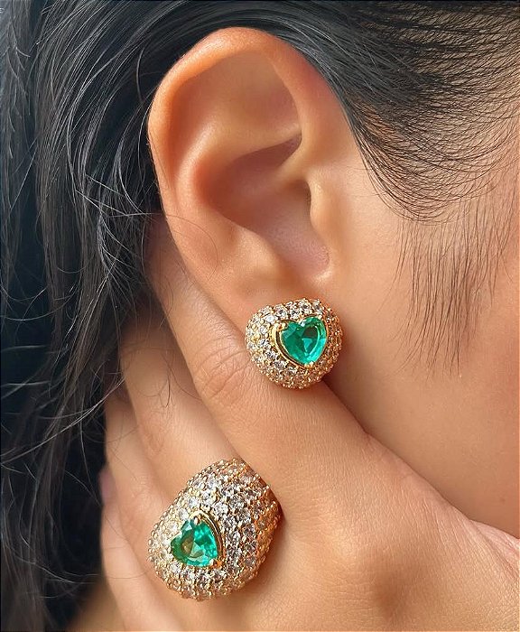 CONJUNTO DOURADO CRAVEJADO COM ZIRCÔNIA CORAÇÃO VERDE