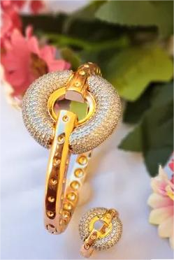 CONJUNTO DOURADO ANEL E BRACELETE CRAVEJADO