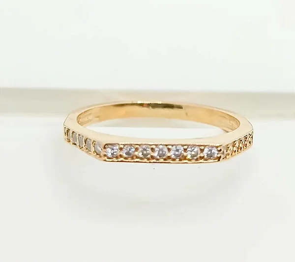 ANEL DOURADO HEXAGONO CRAVEJADO