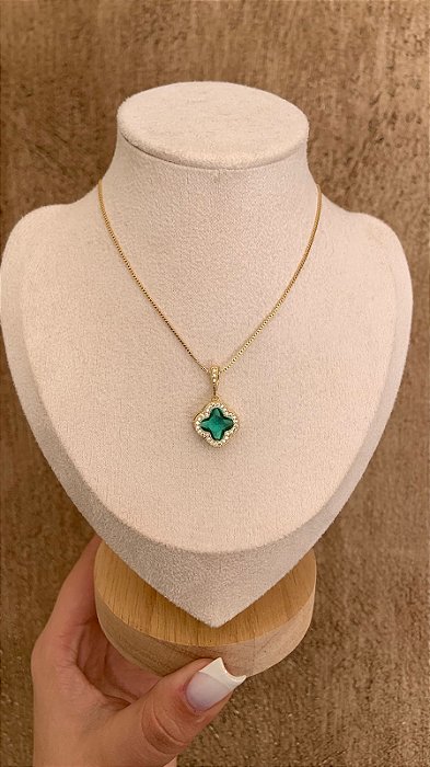 COLAR VAN CLEEF CRAVEJADO BANHO OURO