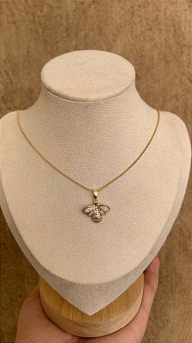 COLAR MARIPOSA CRAVEJADO BANHO OURO