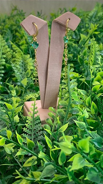 BRINCO DOURADO COM CORAÇÃO VERDE