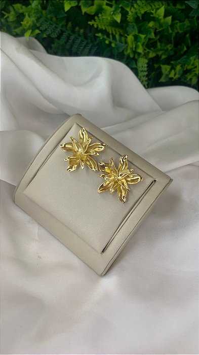 BRINCO FLOR DOURADA