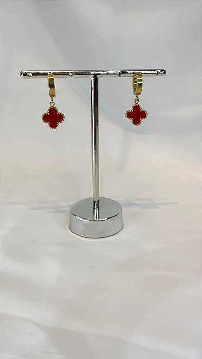BRINCO ARGOLA TREVO VERMELHO AÇO