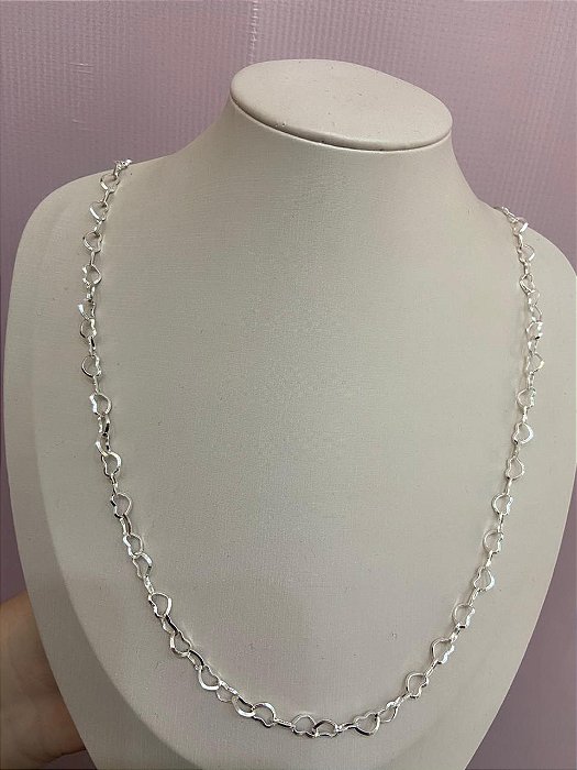 COLAR LONGO COM ELOS DE CORAÇÃO BANHO DE PRATA