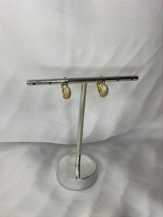 ARGOLINHA CRAVEJADA DOURADA