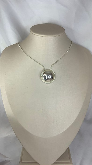 COLAR COM ESFERA PRATA
