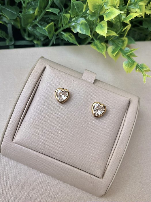 Brinco coração cravejação inglesa ouro