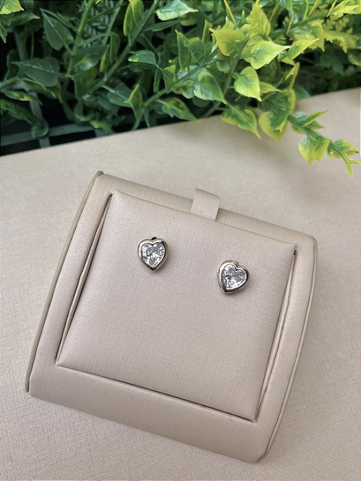 Brinco coração cravejação inglesa rodio