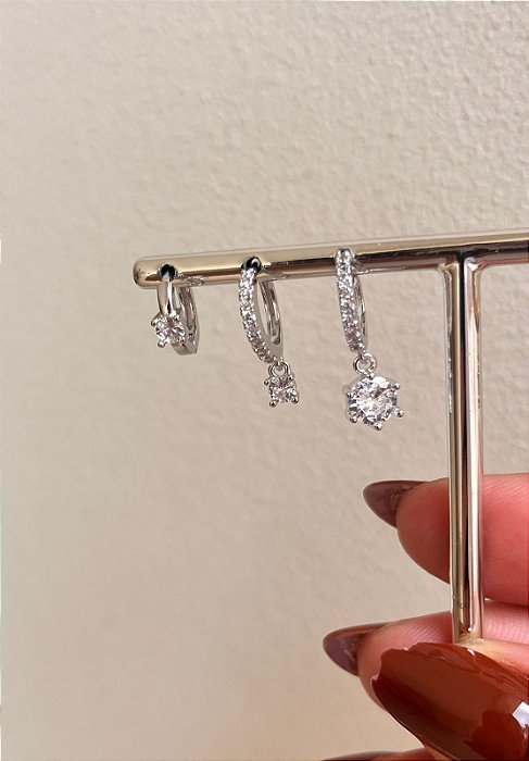 Brinco trio com pontos de luz rodio