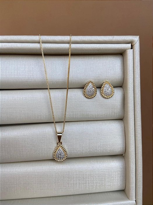 CONJUNTO GOTA COM APLIQUE DE RODIO