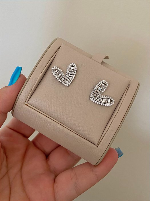 BRINCO CORAÇÃO CRAVEJADO BAGUETE