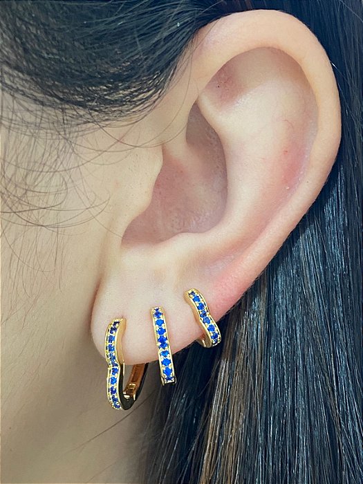 BRINCO TRIO ARGOLA CORAÇÃO VAZADA CRAV ZIRCÔNIA SAFIRA