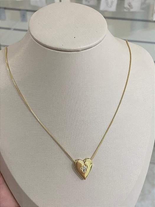 COLAR MALHA CORAÇÃO LISO COM CRUZ CRAV NA LATERAL