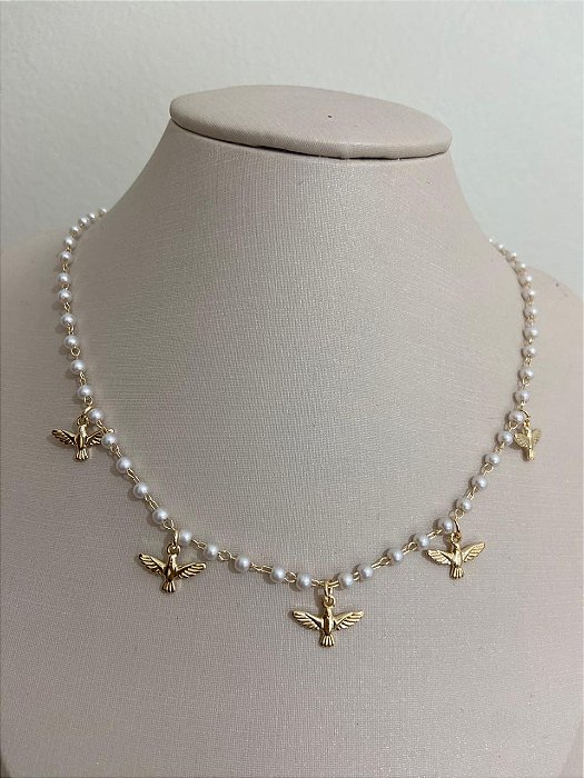 COLAR DOURADO PEROLA E PIN DIVINO