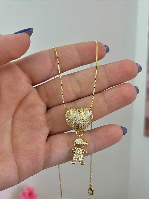 COLAR CORAÇÃO CRAVEJADO COM PINGENTE MENINO