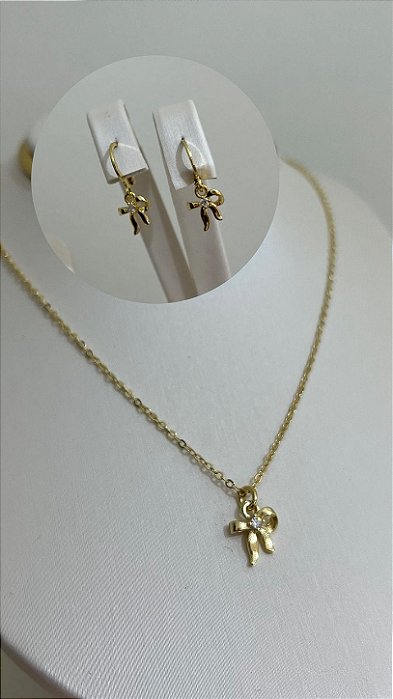 CONJUNTO INFANTIL LACINHO DOURADO