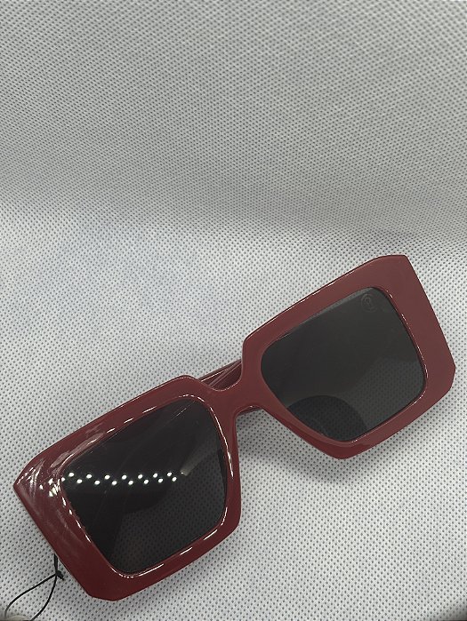 Óculos de sol quadrado vermelho*