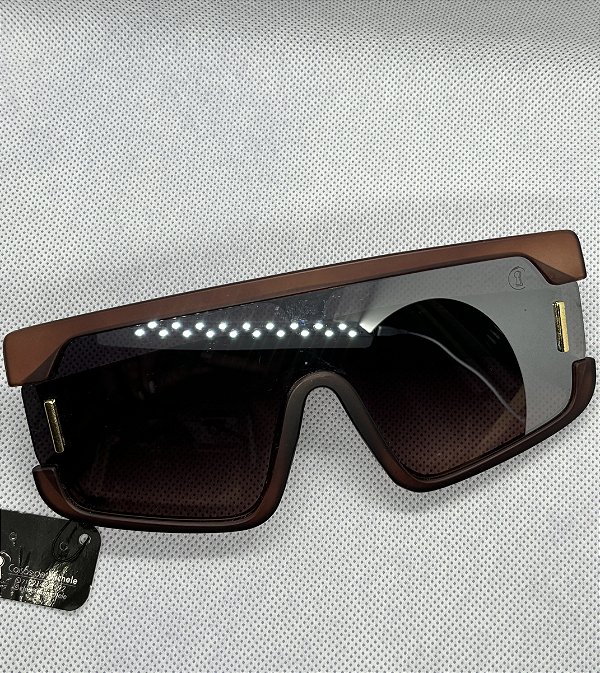 @ Óculos Jojô quadrado marrom