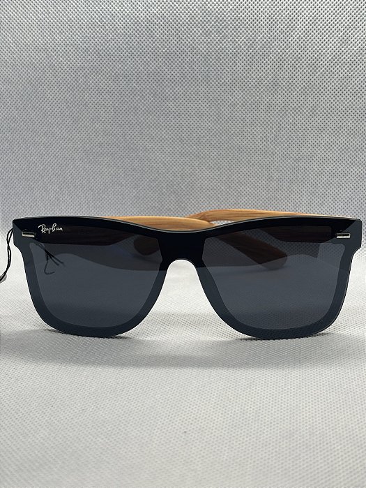 Óculos de sol quadrado preto hastes cor madeira*