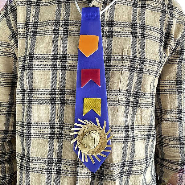 GRAVATA JUNINA COM CHAPEUZINHO REF. 113B