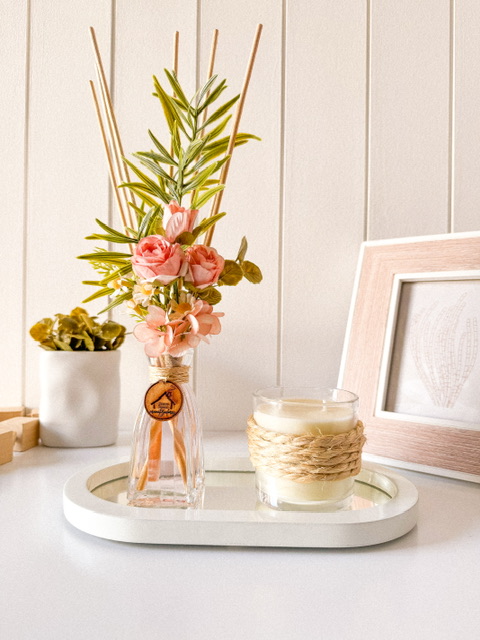 Kit Difusor Jardim Rosê P+ Vela Rústica 200g s/ Bandeja