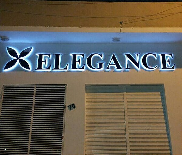 Letras Caixa e Logo Tipos com Iluminação de LED.