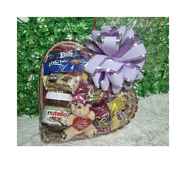 Box Coração Artesanal com Pelúcia e Chocolates