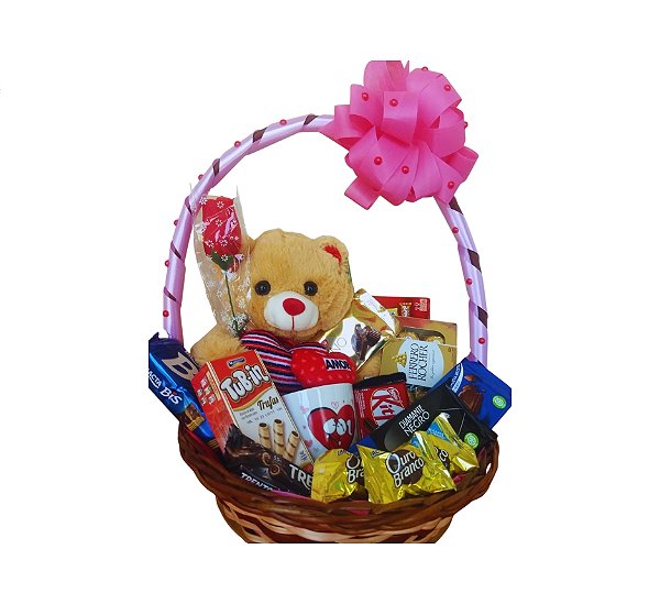 Cesta Com Chocolates e Mimos Modelo Fofura Premium
