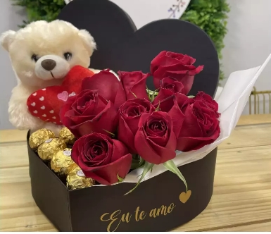 Box Eu Te Amo com Rosas, Ferrero Rocher e Ursinho | Presente Romântico