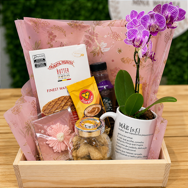 Cesta Dia das Mães Completa – Café, Flores e Presente com Caneca