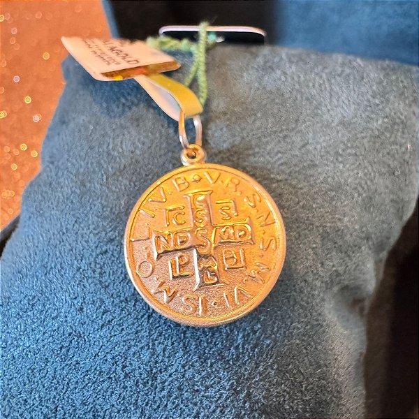 Pingente São Bento Ouro 18K