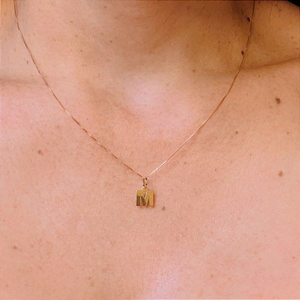Pingente Letra M - ouro 18k