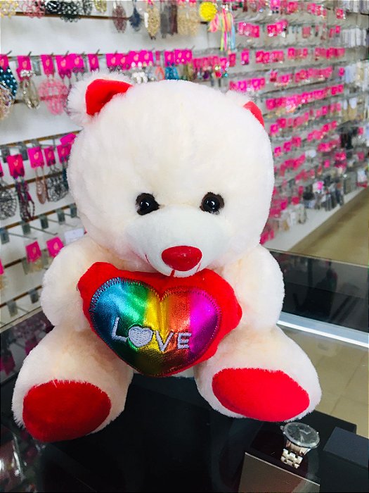 Urso fofo com coração