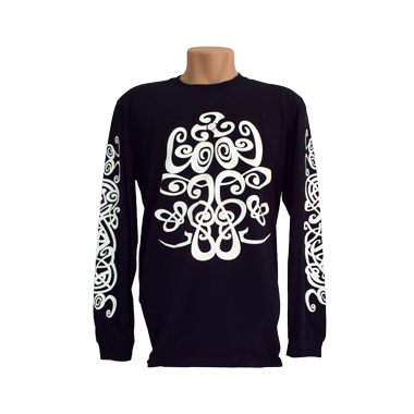 CAMISETA MASCULINA MANGA LONGA CAPITAL INICIAL TRIBAL PRETA