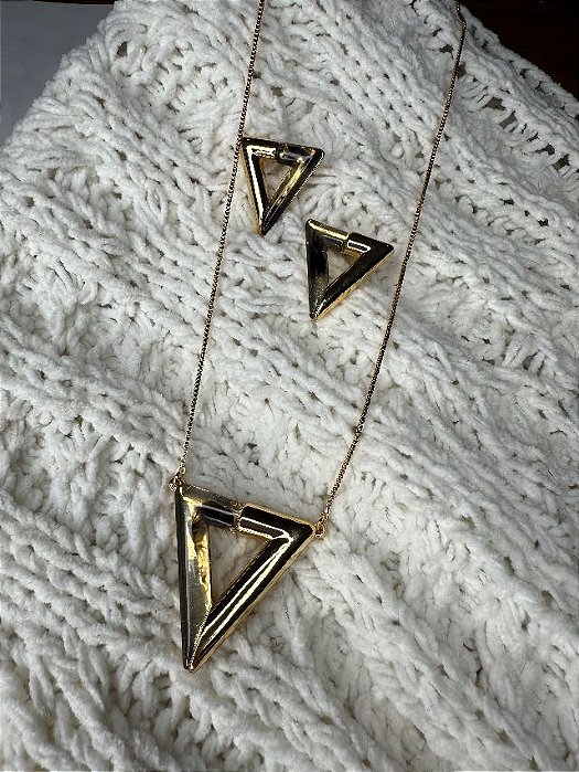 Colar e Brincos triangular resinado