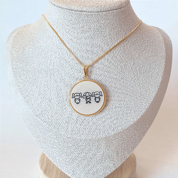 Colar pingente três filhos (2 meninas e 1 menino)