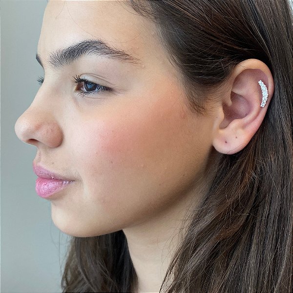 Piercing helix cravejado