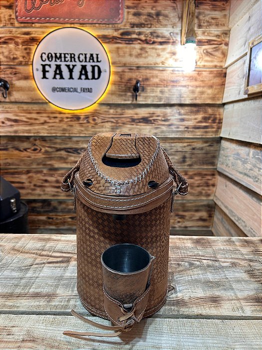 Garrafa de Tereré 2,5l com copo