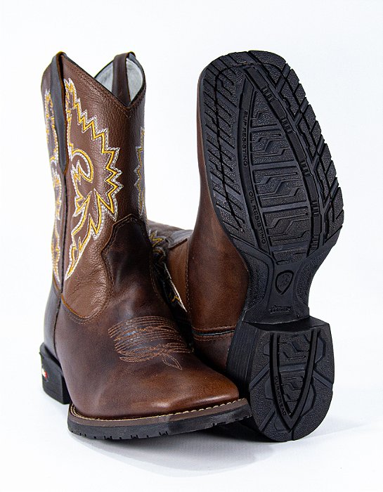 Bota Masculina Mr West B-36 852 BC/AM/ Cor 1474 Fóssil Tabaco/ Flat Tabaco/ Solado Flex/ Bico Quadrado/ Vira Cor Café