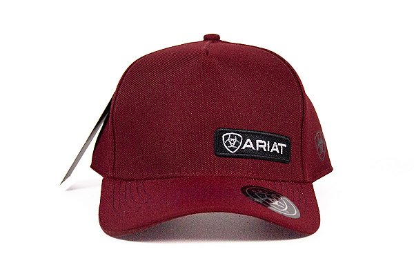 Boné ARIAT - marsala bordado preto