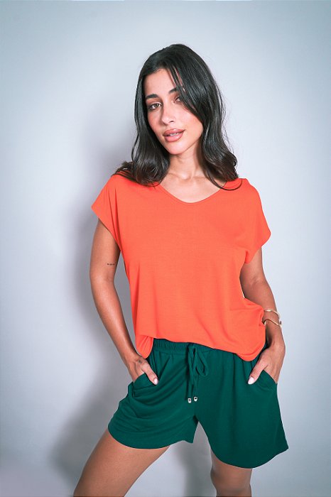 Blusa Feminina em Viscose Gola U